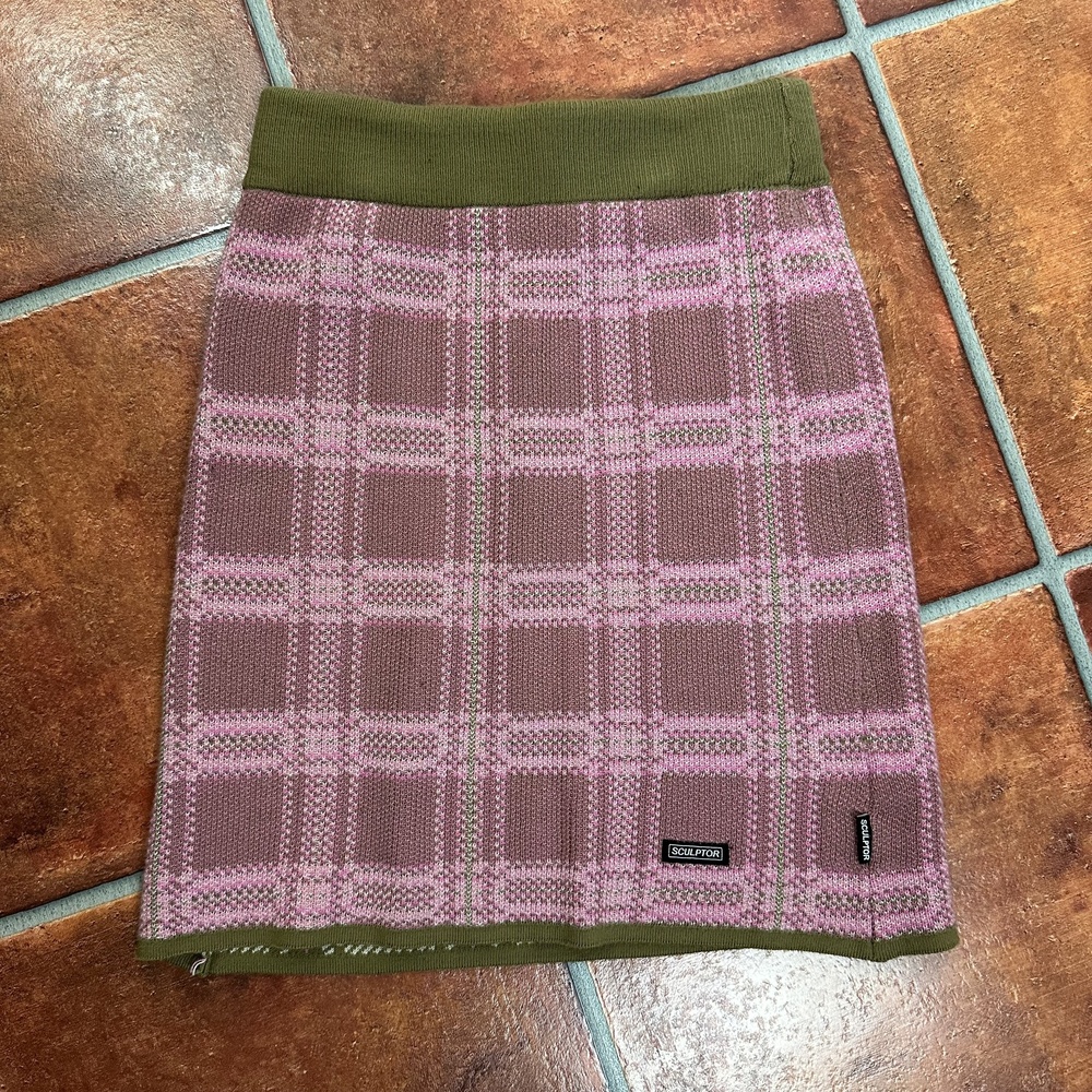 SCULPTOR Pink Knitted Skirt One Size Fits (Almost) All